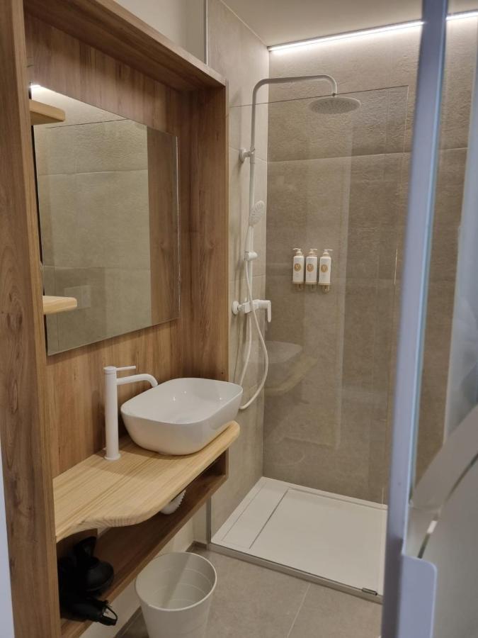 Reina Victoria Velazquez Lejlighedshotel Alicante Eksteriør billede