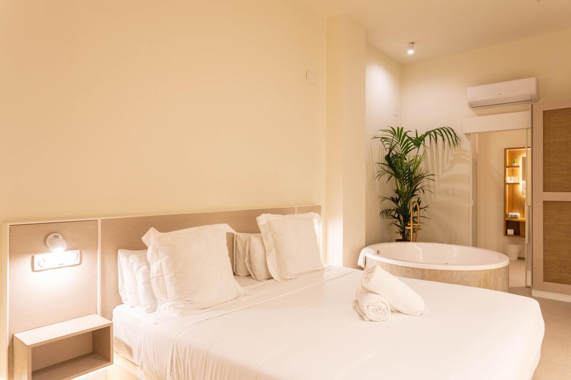 Reina Victoria Velazquez Lejlighedshotel Alicante Eksteriør billede